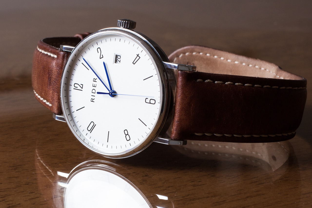 Comment choisir une montre en bois pour homme fabriquée en France ?